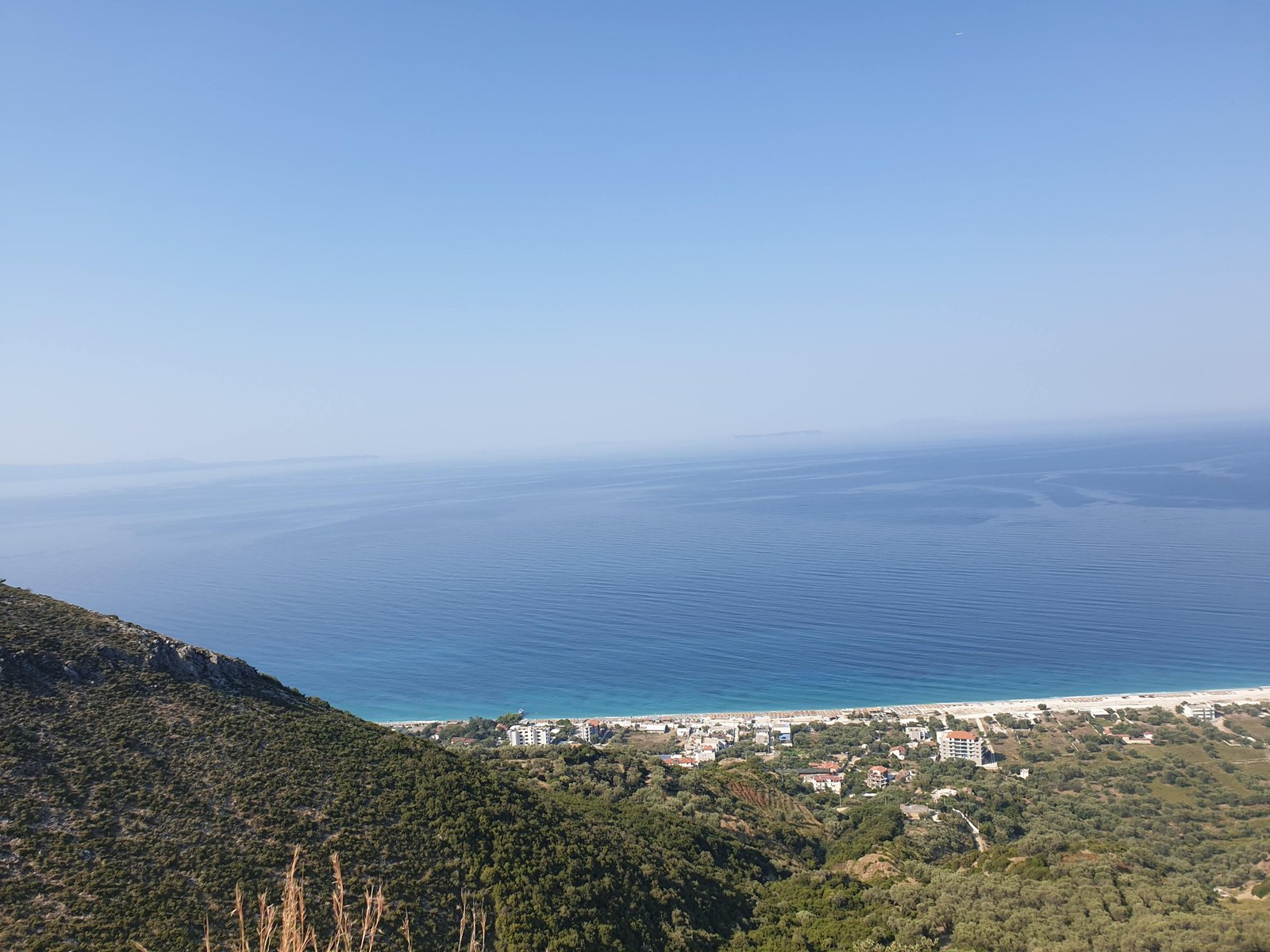 Aparthotel Fitimi dhe bregdeti pranë Borshit